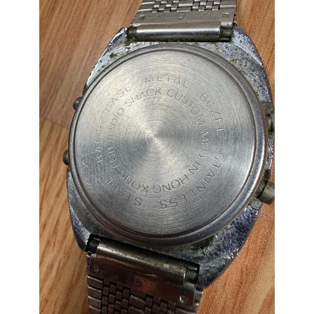 Vintage Micronta Radio Shack Digital Watch Silver Tone Quartz Chrono Alarm LCD
